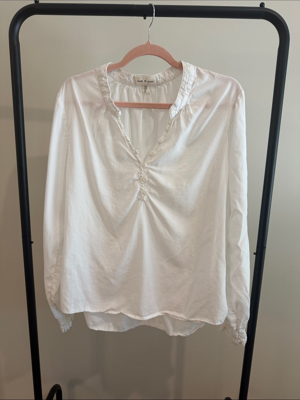 cloth & stone White V-Neck Ruffled Button-Front Blouse
